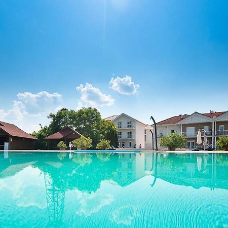 Aranyszarvas Panzio, Etterem Es Grillterasz Apartment Ngoại thất bức ảnh