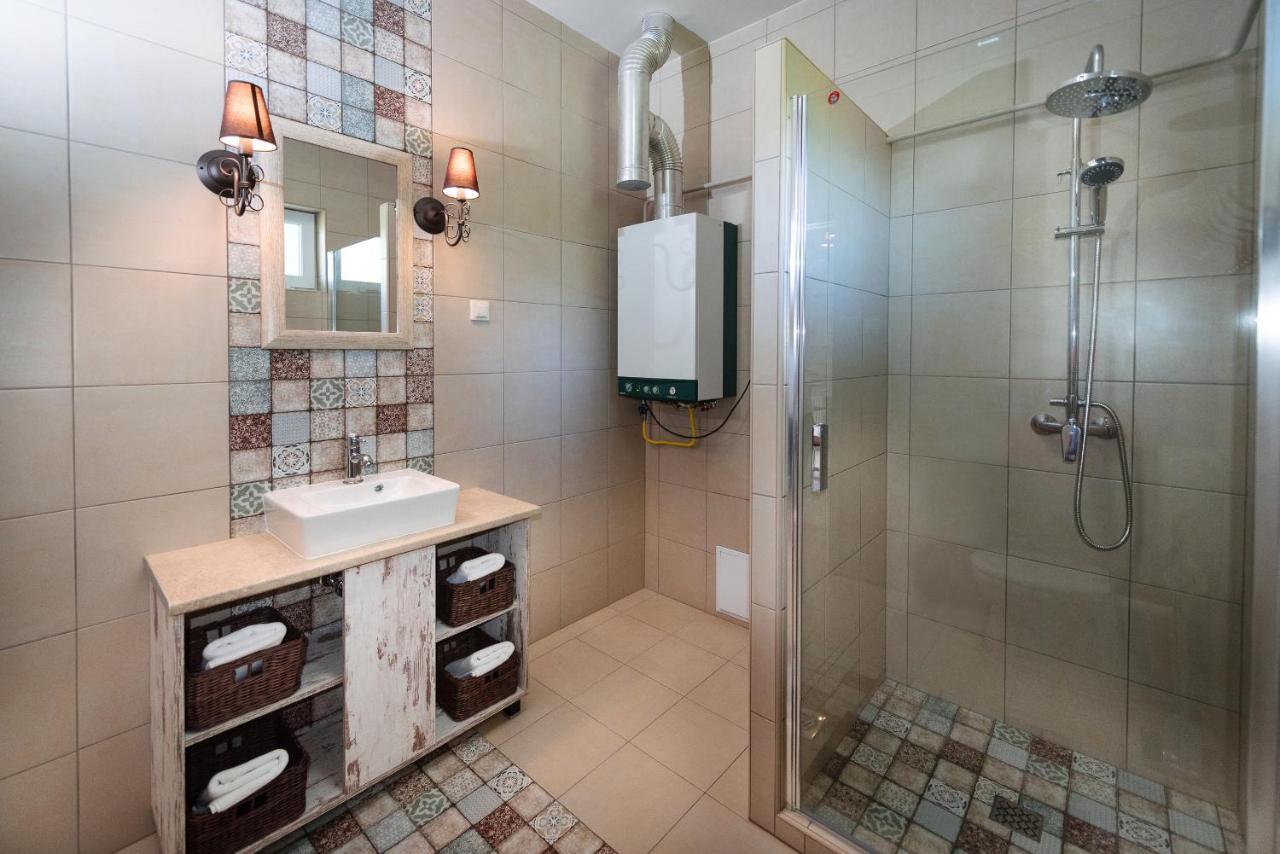 Aranyszarvas Panzio, Etterem Es Grillterasz Apartment Ngoại thất bức ảnh