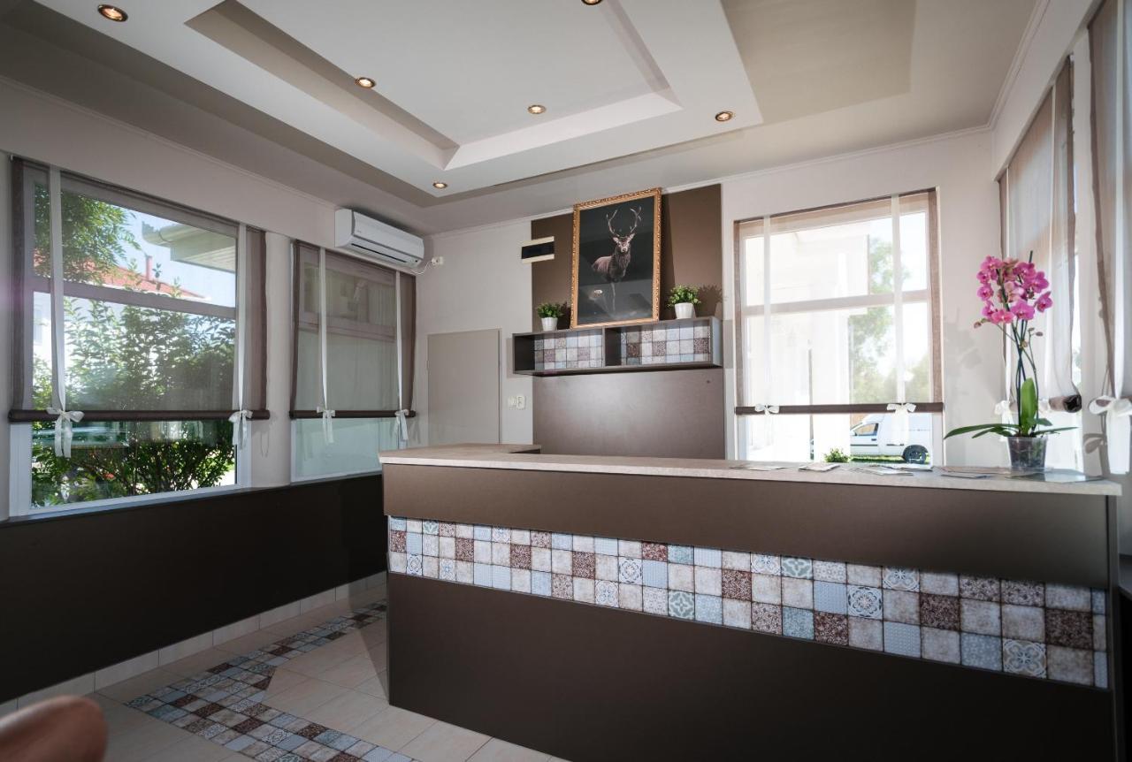 Aranyszarvas Panzio, Etterem Es Grillterasz Apartment Ngoại thất bức ảnh