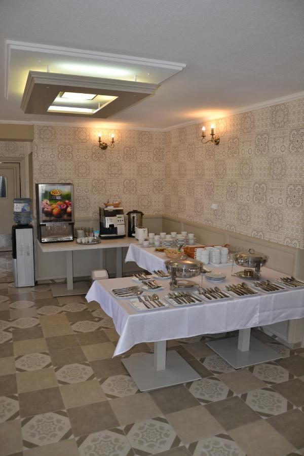 Aranyszarvas Panzio, Etterem Es Grillterasz Apartment Ngoại thất bức ảnh