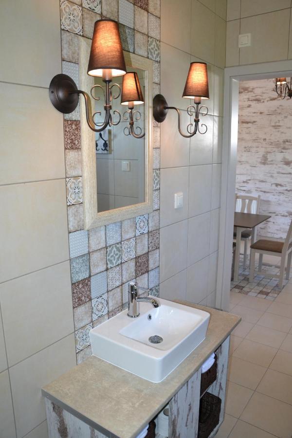 Aranyszarvas Panzio, Etterem Es Grillterasz Apartment Ngoại thất bức ảnh