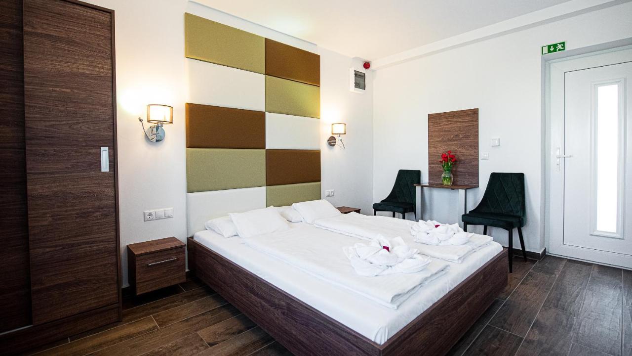 Aranyszarvas Panzio, Etterem Es Grillterasz Apartment Ngoại thất bức ảnh