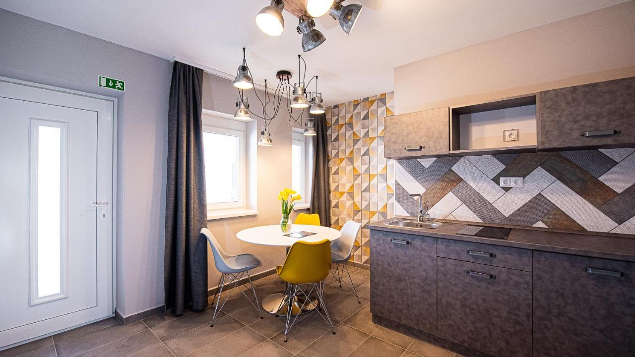 Aranyszarvas Panzio, Etterem Es Grillterasz Apartment Ngoại thất bức ảnh