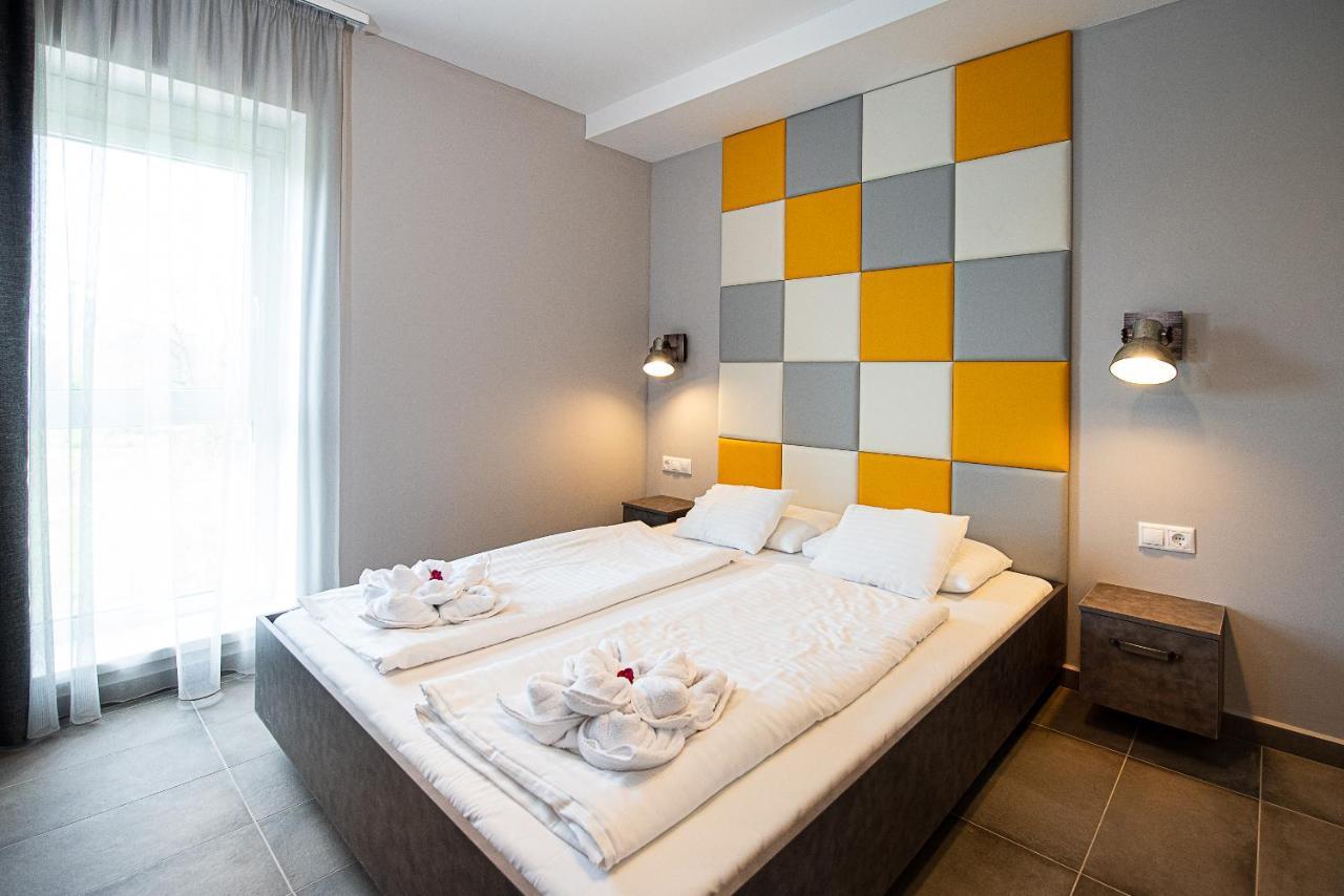 Aranyszarvas Panzio, Etterem Es Grillterasz Apartment Ngoại thất bức ảnh